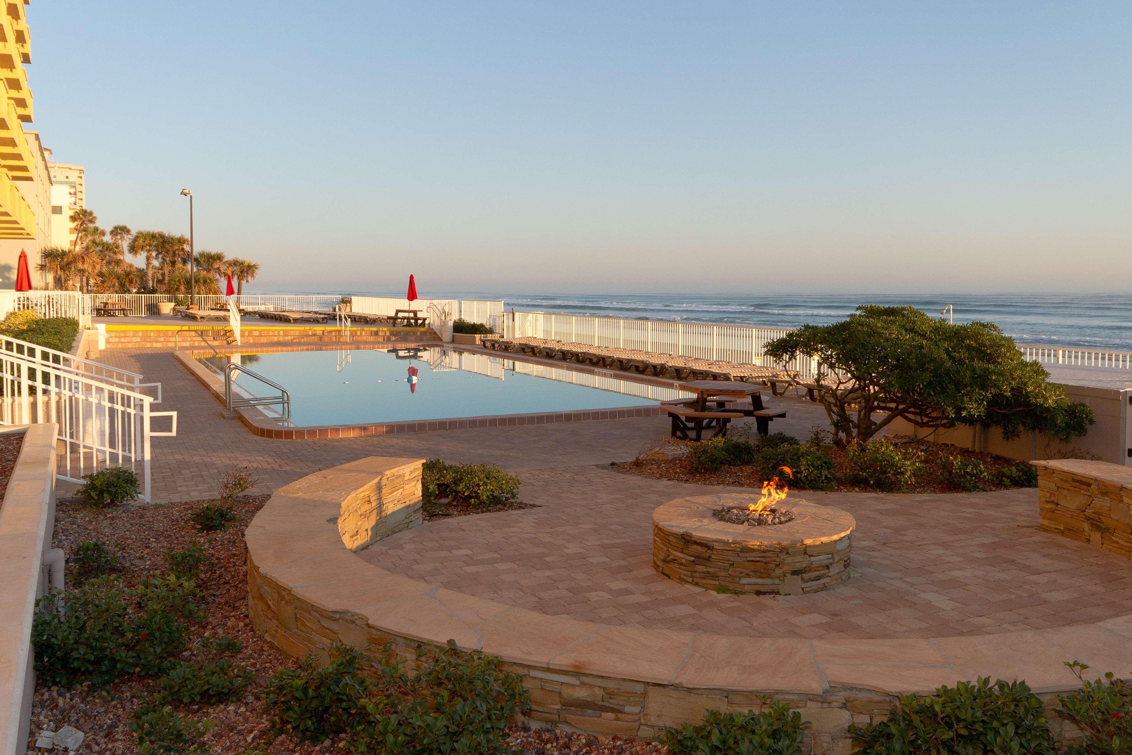 Spark By Hilton Ormond Beach Oceanfront Hotel Exterior photo