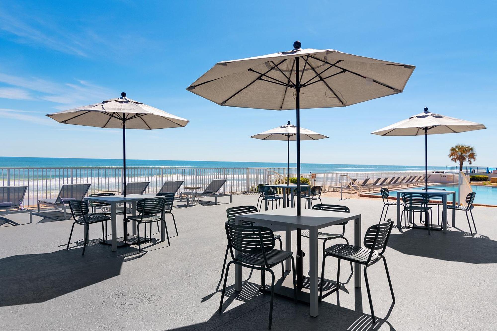 Spark By Hilton Ormond Beach Oceanfront Hotel Exterior photo